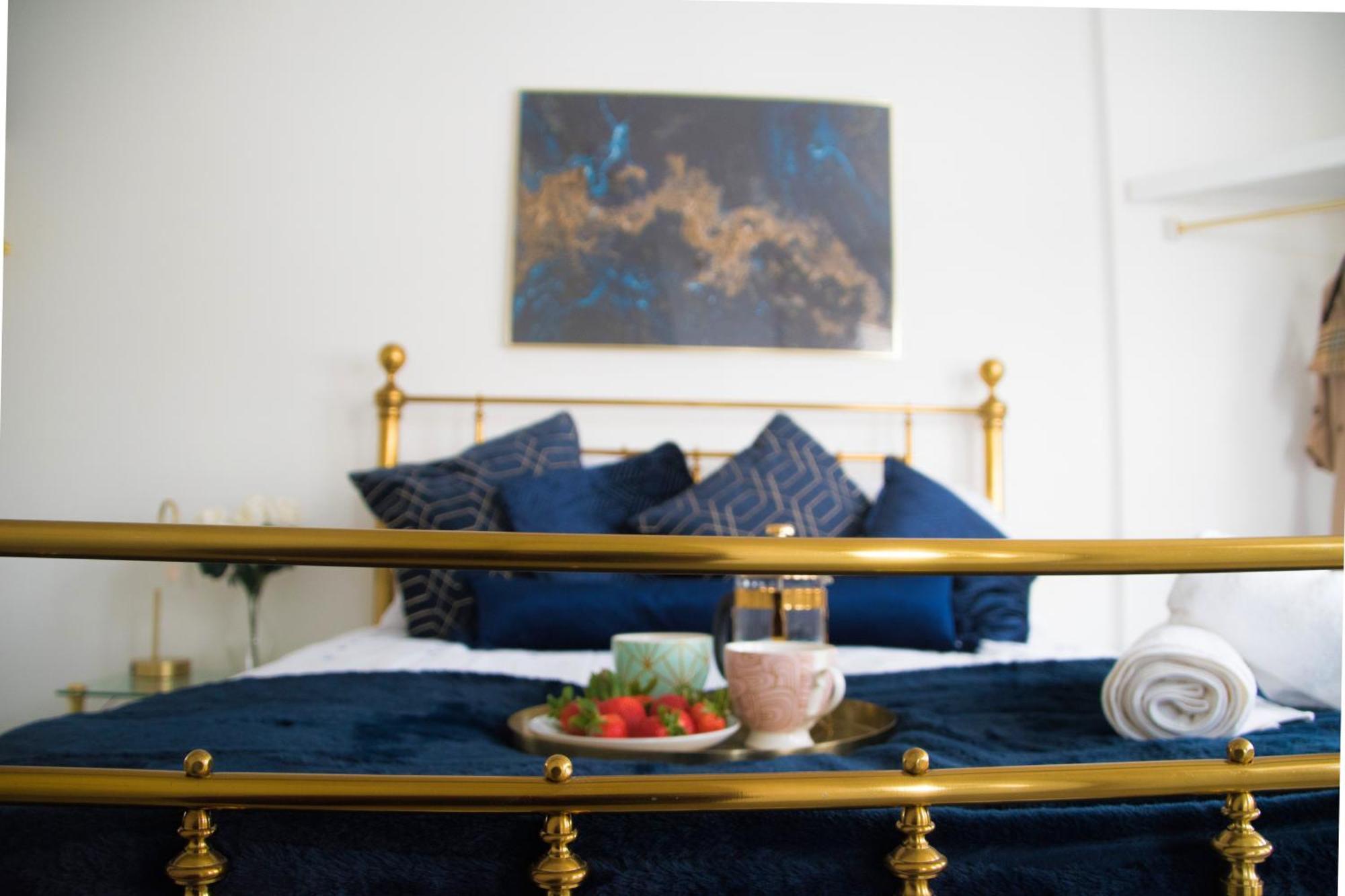 Modern Town Centre Flat - Free Shared Parking, King Size Bed, 5 Minutes Walk To Beach Bournemouth Exterior foto