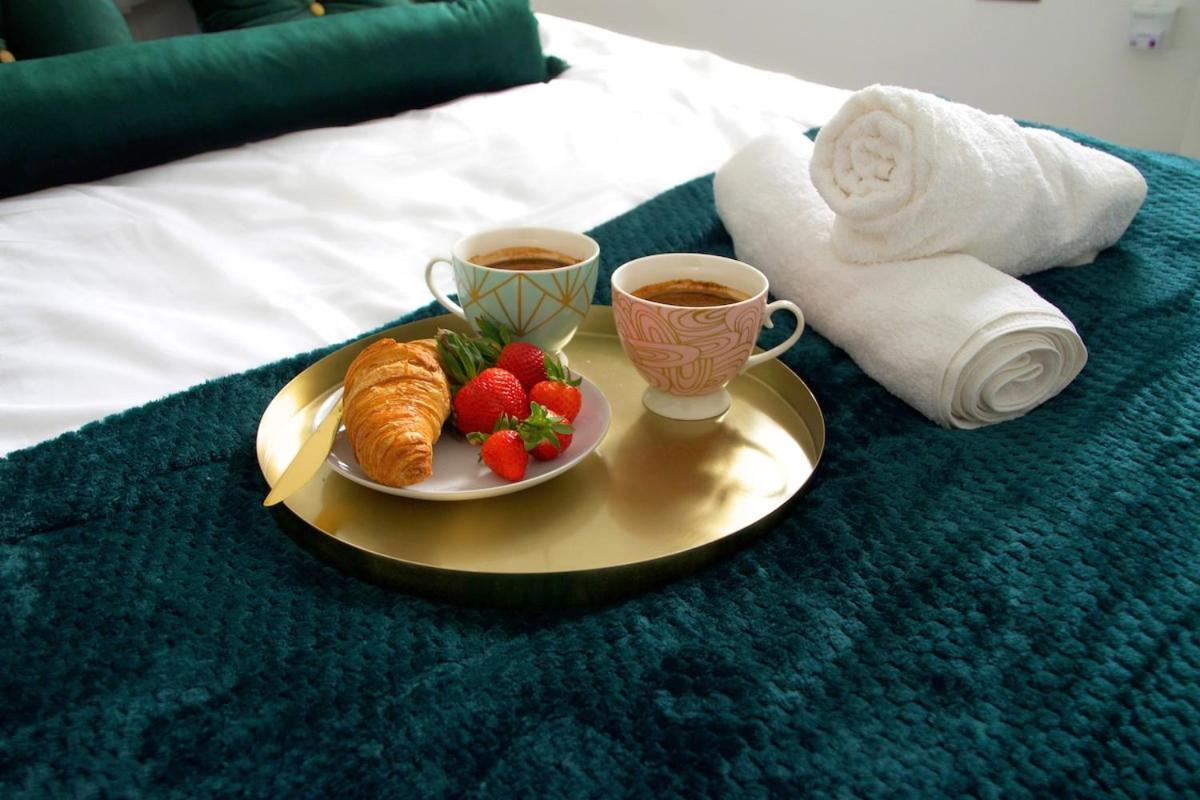 Modern Town Centre Flat - Free Shared Parking, King Size Bed, 5 Minutes Walk To Beach Bournemouth Exterior foto